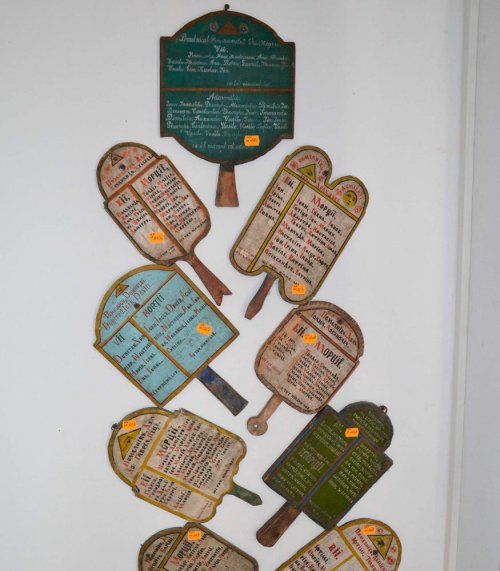 Expoziţie de „Pomelnice ctitoreşti“, la Biblioteca Centrală Universitară