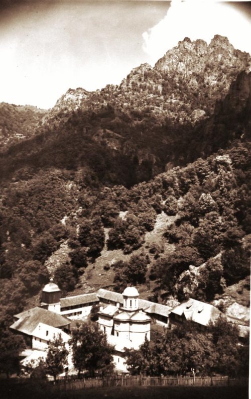 Mănăstirea Stănişoara de pe Valea Oltului