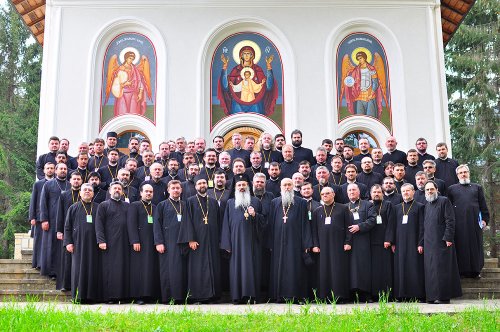 Au debutat conferinţele semestriale preoţeşti ale Arhiepiscopiei Iaşilor