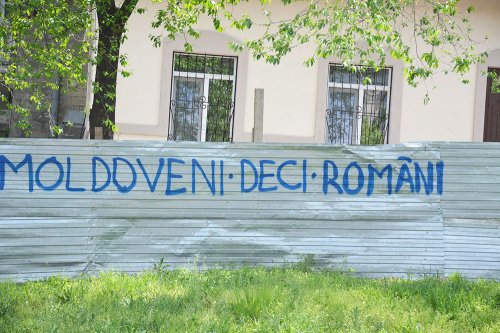 Moldoveni, deci români