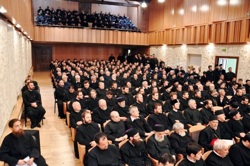 Conferinţă semestrială de primăvară a clerului la Ploieşti