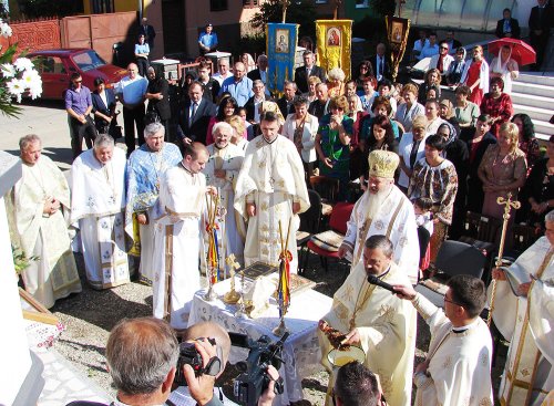 Binecuvântări arhiereşti şi sfinţiri în Transilvania