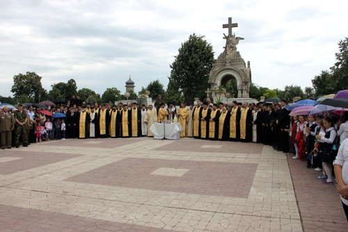 Înălţarea Domnului şi Ziua Eroilor în Arhiepiscopia Dunării de Jos