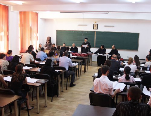 Examen de licenţă în Teologie la Dunărea de Jos