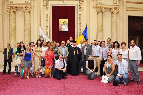 Studenţi teologi greci în vizită la Patriarhia Română