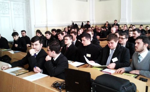 Înscrieri pentru noul an universitar la Facultatea de Teologie din Arad