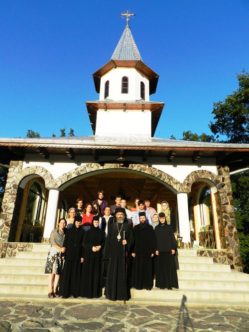 Şcoală de vară la Mănăstirea Pătrângeni