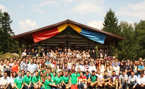 Tabără pentru copiii şi tinerii români din Occident
