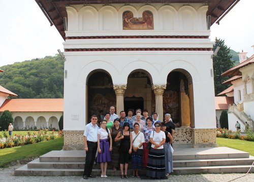 Credincioşi albaiulieni la Mănăstirea Sâmbăta