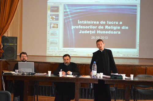 Întâlnirea profesorilor de religie din judeţul Hunedoara