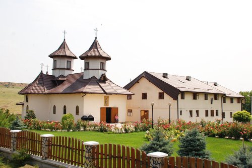 Liturghii arhiereşti în Mitropolia Moldovei şi Bucovinei