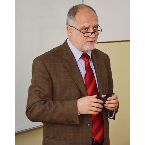 Răzvan Bucuroiu a conferenţiat la Facultatea de Teologie din Iaşi