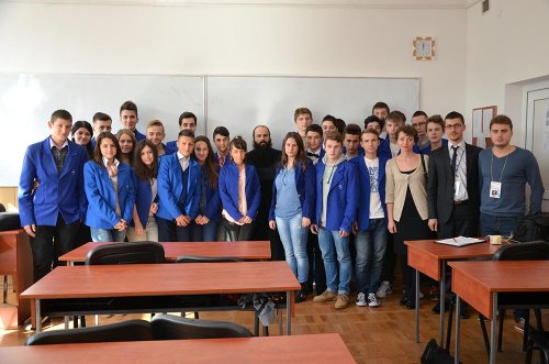 Proiectul naţional „Dialoguri la ţintă“, la Liceul „Grigore Moisil“ din Iaşi
