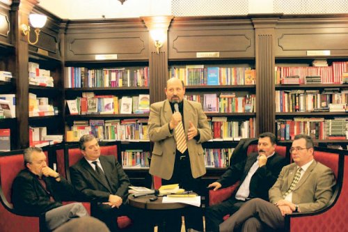 Lansarea cărţii „Sociologia religiilor“, semnată de profesorul Nicu Gavriluţă