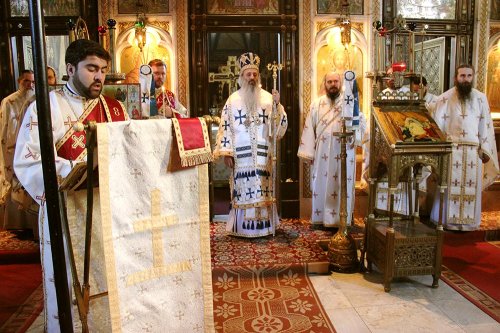 Sfânta Liturghie arhierească la Mănăstirea „Sfinţii Trei Ierarhi“ din Iaşi