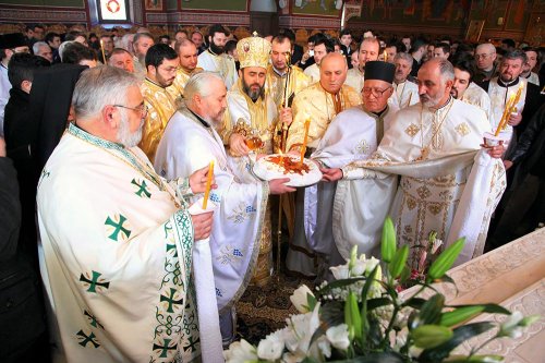 Pomenirea arhiepiscopului Epifanie la Buzău