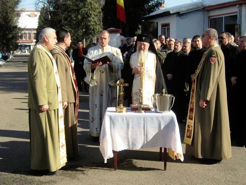 Ceremonie militară şi religioasă la Bistriţa