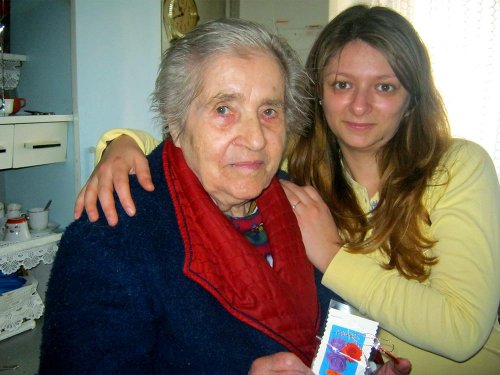 Mărţişoare pentru persoanele vârstnice îngrijite la domiciliu, din Alba Iulia