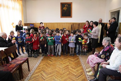 Bucurii de 8 martie pentru bătrânii din Sibiu