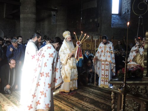 Liturghie arhierească la Mănăstirea Galata