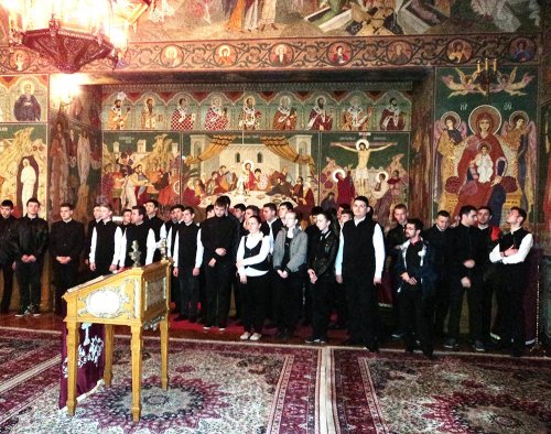 Activităţi ale elevilor de la Liceul Ortodox din Oradea