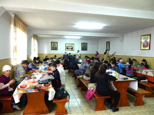 Ateliere de lucru pentru copii, la Parohia „Sfântul Nicolae“ - Bodeşti