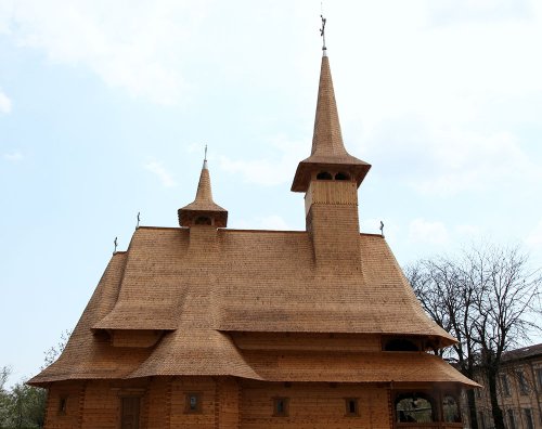 A fost sfinţită biserica Garnizoanei militare din Buzău