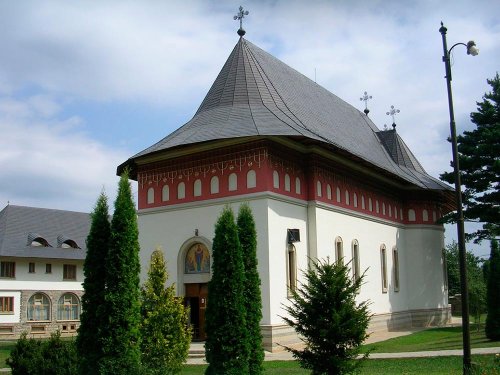 Sfinţirea paraclisului Mănăstirii Popăuţi