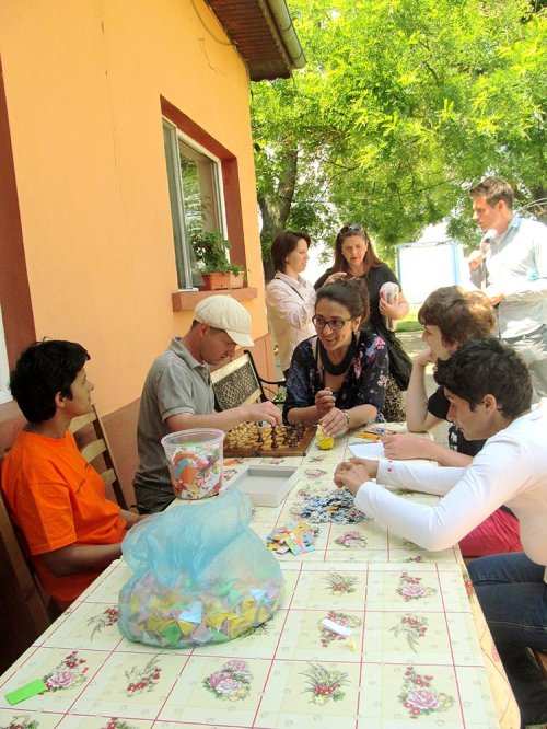 Ajutor pe banii englezilor pentru copiii români
