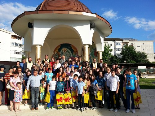 Premierea elevilor merituoşi de la Şcoala „Mihail Sadoveanu“ din Bacău