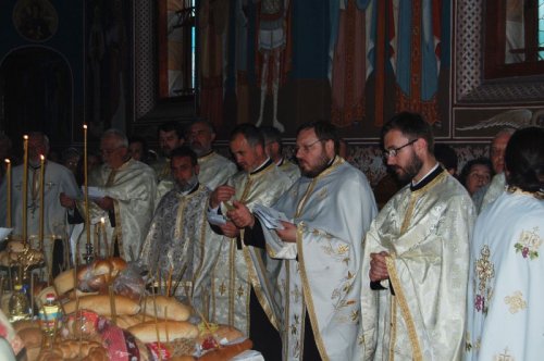 Sărbătoarea Sfinţilor Apostoli în Parohia Moara de Vânt