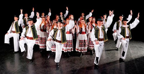 „Junii Sibiului“: 70 de ani în slujba tradiţiilor populare