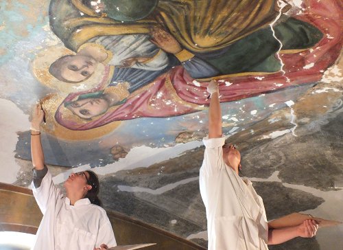 Se restaurează pictura Bisericii „Sfânta Ecaterina“