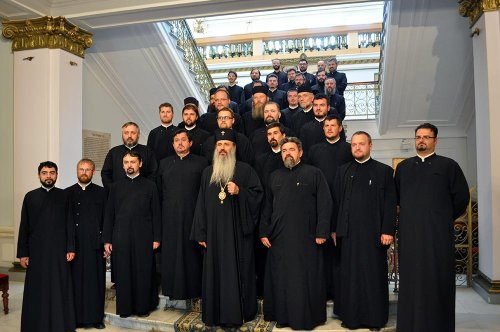 Cei 43 de preoţi misionari din Arhiepiscopia Iaşilor s-au întâlnit cu IPS Mitropolit Teofan