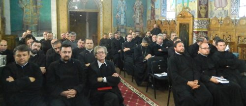 Şedinţa preoţească în Protoieria Sascut