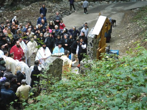 Parohia „Sfânta Treime“ Steierdorf - Anina, în pelerinaj la Mănăstirea Călugăra