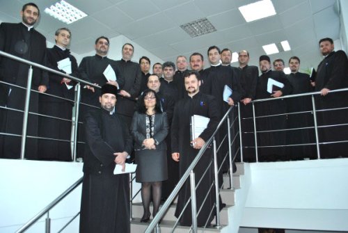 Seminar de formare pentru 20 de preoţi din Protopopiatul Călăraşi 