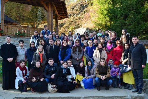 Pelerinaj pentru 70 de tineri din Bistriţa-Năsăud