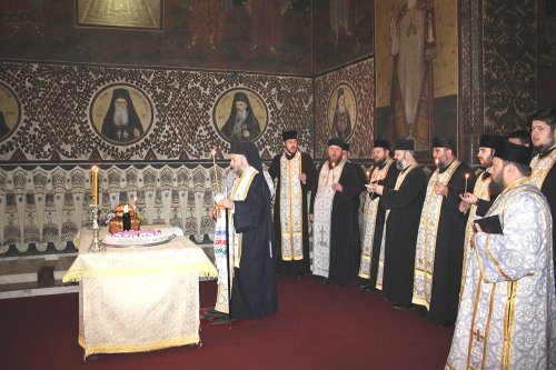 Pomenirea Episcopului Chesarie Păunescu în Catedrala din Galaţi