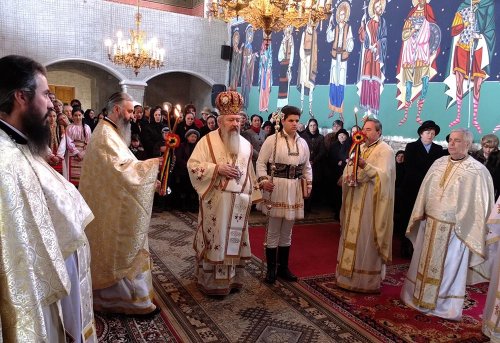 IPS Arhiepiscop şi Mitropolit Andrei în parohia bistriţeană Domneşti