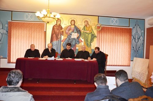 Întâlniri pentru susţinerea orei de religie în Eparhia Oradiei