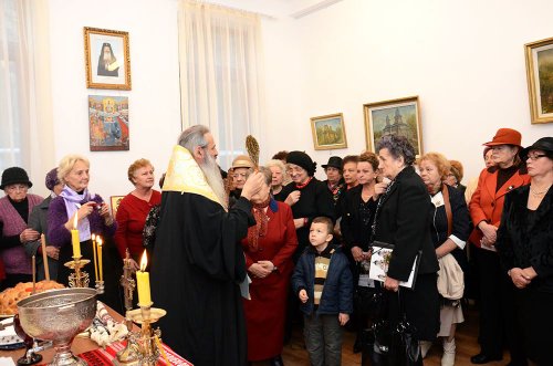 Şedinţă a Societăţii Ortodoxe a Femeilor Române prezidată de IPS Părinte Teofan