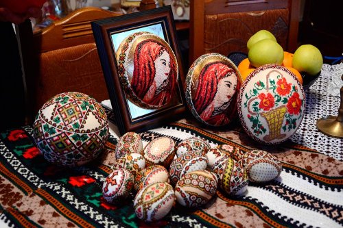 Tradiţia încondeierii ouălor, păstrată la Sadova