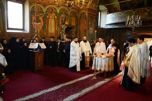 Duminica Mironosiţelor la Mănăstirea Copou