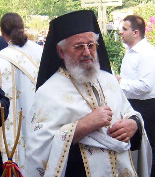 Părintele Nicodim Dimulescu la 80 de primăveri
