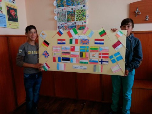 Elevii Şcolii Gimnaziale Muncelu de Sus au sărbătorit ziua Europei