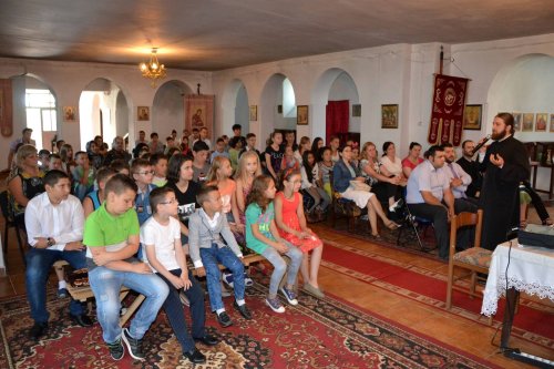Inaugurarea unui centru de tineret la Moldova Nouă