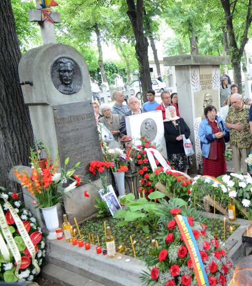 Pomenirea poetului național Mihai Eminescu la împlinirea a 126 de ani de la trecerea sa la cele veșnice