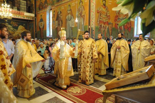Sărbătoare la Mănăstirea Sfinților Români din Capitală