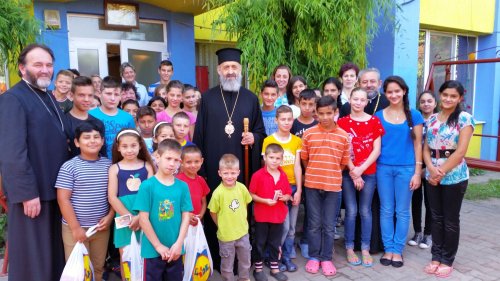 IPS Arhiepiscop Irineu, în vizită la Aşezământul social din Aiud
